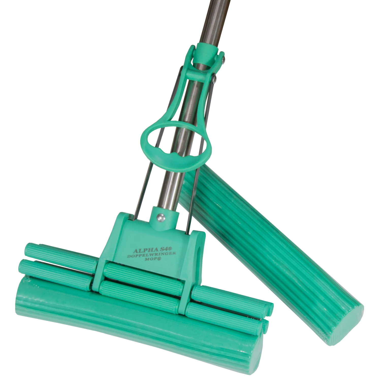 Cleaning mop with wringer